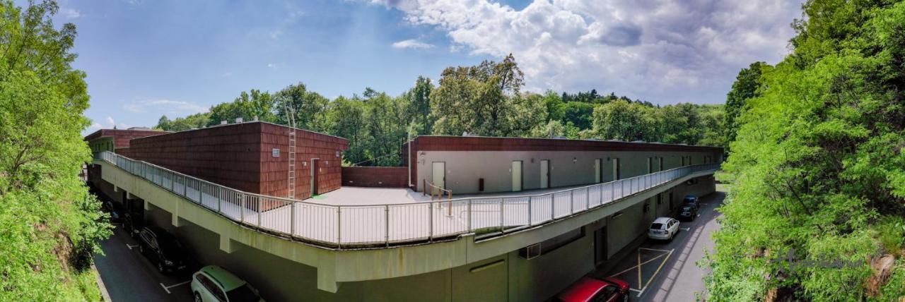 Restaurace A Pension Hrebikarna Chomutov Bagian luar foto