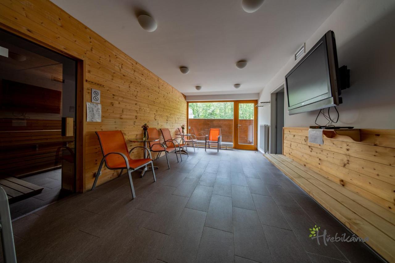 Restaurace A Pension Hrebikarna Chomutov Bagian luar foto