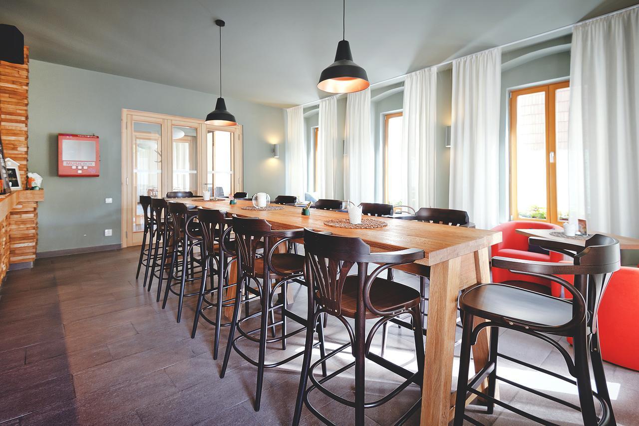 Restaurace A Pension Hrebikarna Chomutov Bagian luar foto